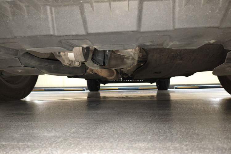 Used Buick GL8 2021 Land Cruiser Executive Class 652T Luxury Model Chassis Front