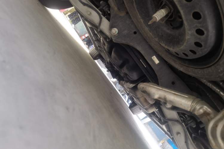 Used Buick GL8 2021 ES Land Cruiser 653T Luxury Edition Chassis Rear
