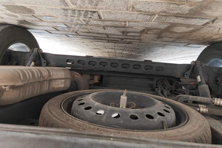 Used Buick GL8 2021 Land Cruiser Executive Class 652T Comfort Model Chassis Rear