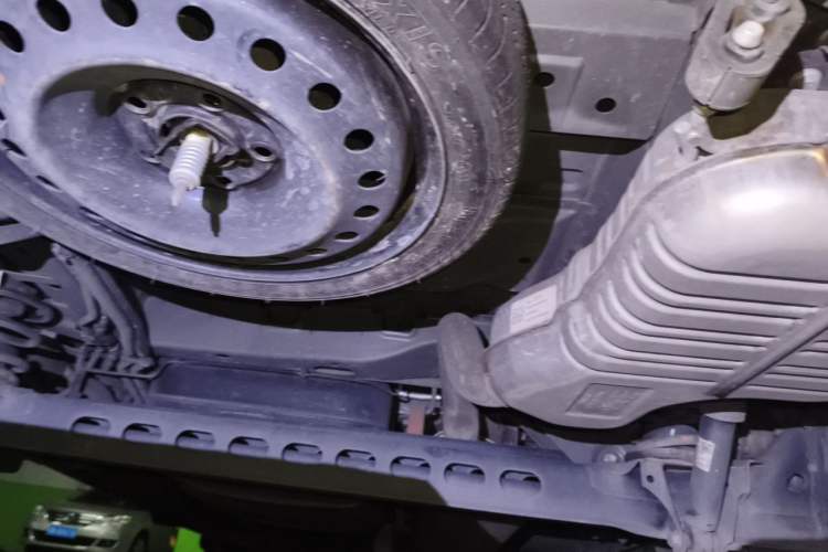 Used Buick GL8 2021 Land Cruiser Executive Class 652T Comfort Model Chassis Rear