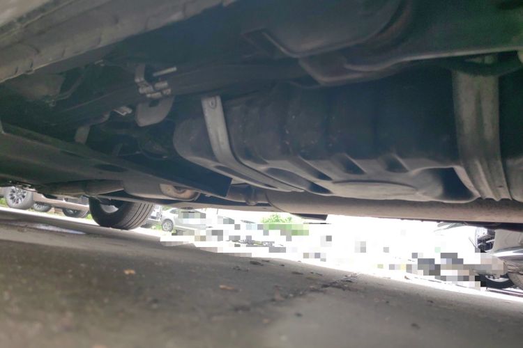 Used Buick GL8 2021 Land Cruiser Executive Class 652T Comfort Model Chassis Rear Left