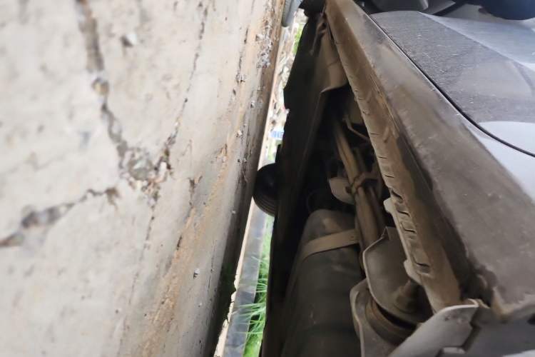 Used Buick GL8 2021 Land Cruiser Executive Class 652T Comfort Model Chassis Rear Left