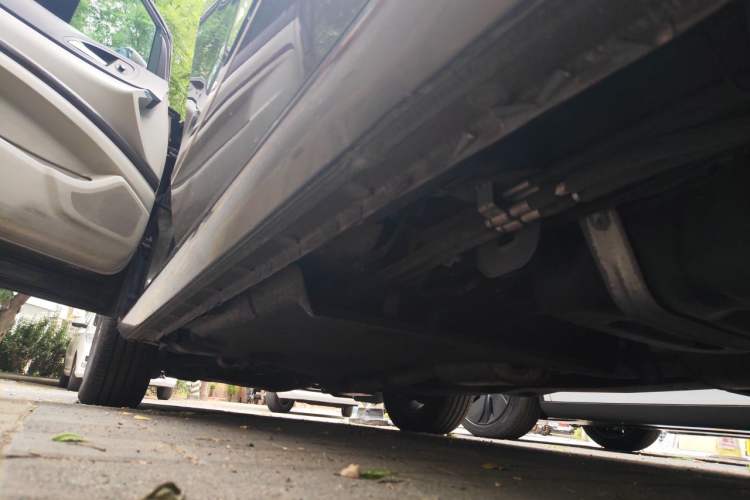 Used Buick GL8 2021 Land Cruiser Executive Class 652T Comfort Model Chassis Rear Left