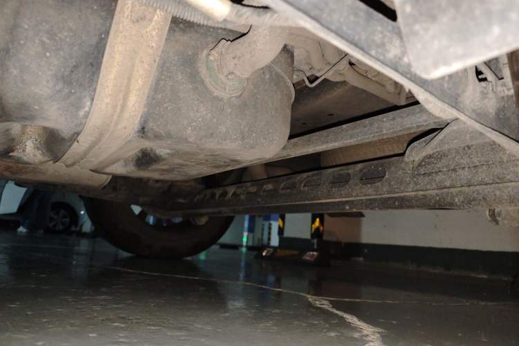 Used Buick GL8 2021 Land Cruiser Executive Class 652T Comfort Model Chassis Rear Left