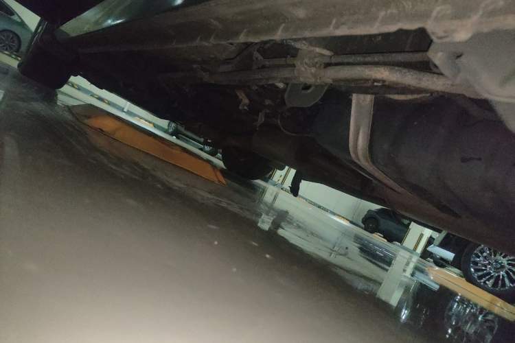 Used Buick GL8 2021 Land Cruiser Executive Class 652T Luxury Model Chassis Rear Left