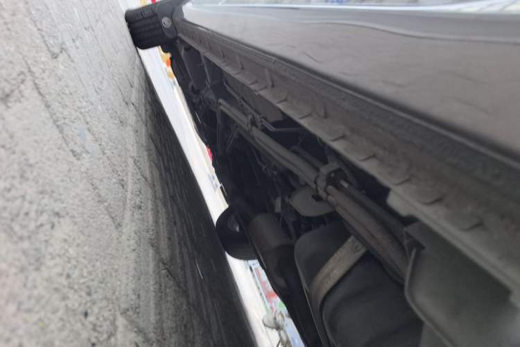 Used Buick GL8 2021 Land Cruiser Executive Class 652T Comfort Model Chassis Rear Left
