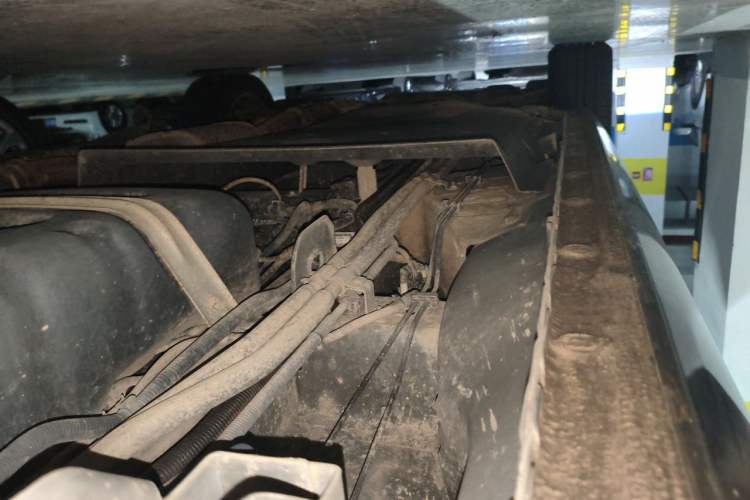 Used Buick GL8 2021 Land Cruiser Executive Class 652T Comfort Model Chassis Rear Left