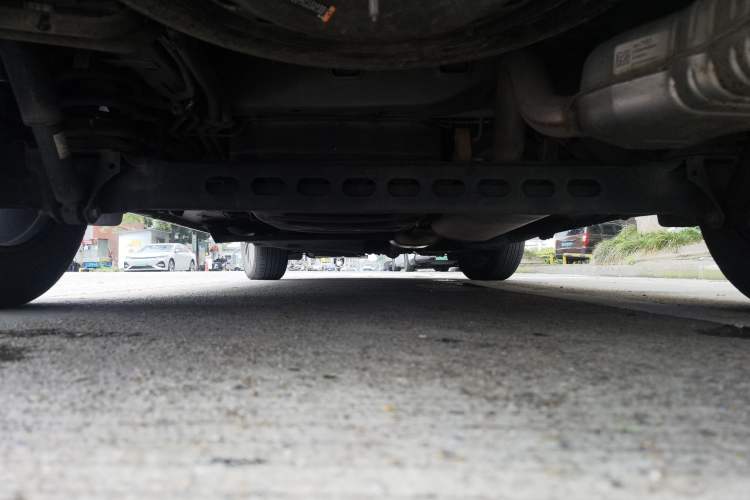 Used Buick GL8 2021 Land Cruiser Executive Class 652T Luxury Model Chassis Rear