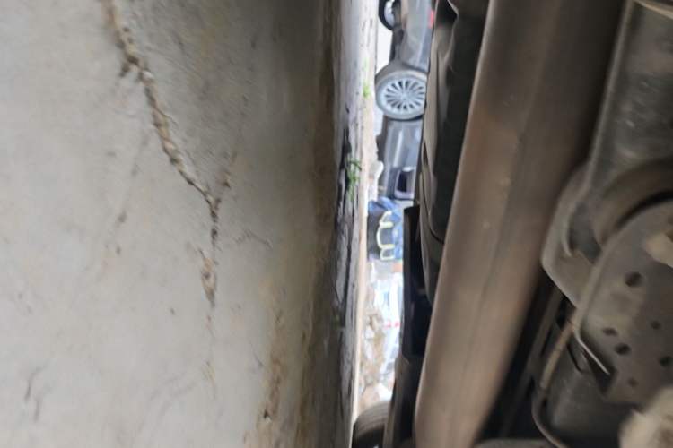 Used Buick GL8 2021 Land Cruiser Executive Class 652T Comfort Model Chassis Rear Right