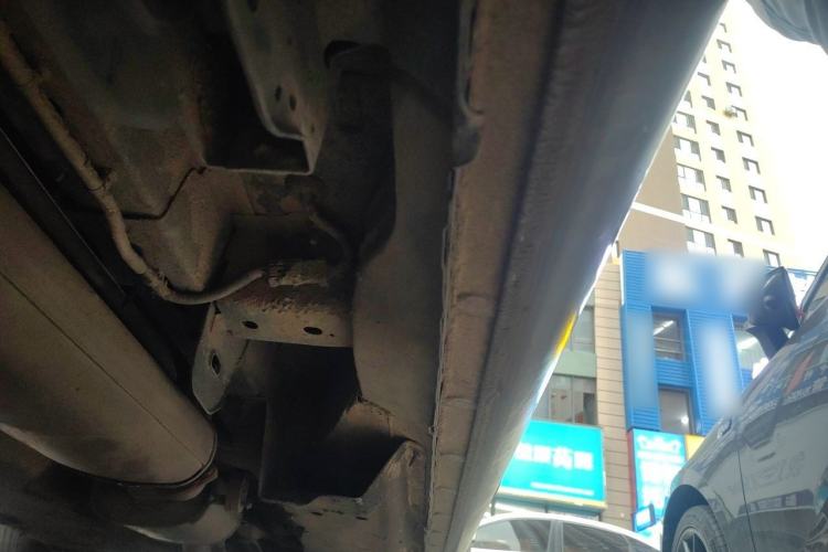Used Buick GL8 2021 Land Cruiser Executive Class 652T Comfort Model Chassis Rear Right