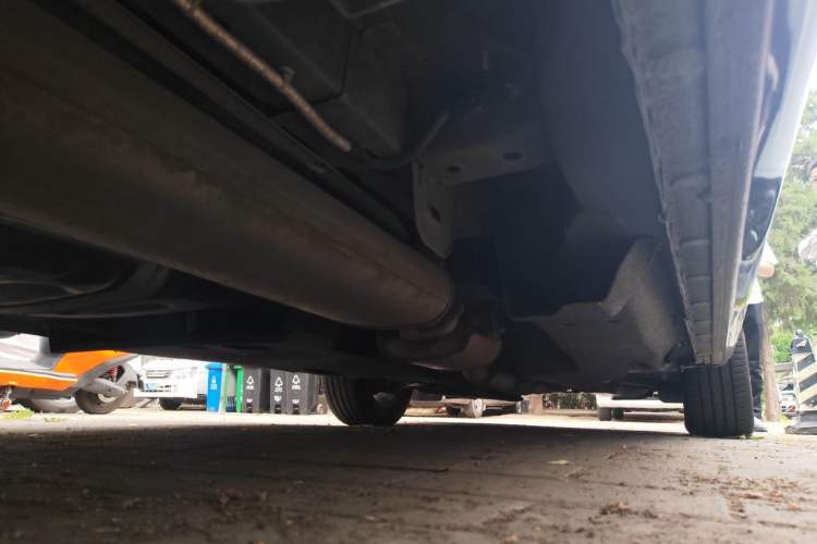 Used Buick GL8 2021 Land Cruiser Executive Class 652T Comfort Model Chassis Rear Right