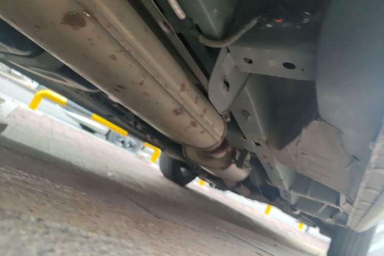 Used Buick GL8 2021 Land Cruiser Executive Class 652T Comfort Model Chassis Rear Right