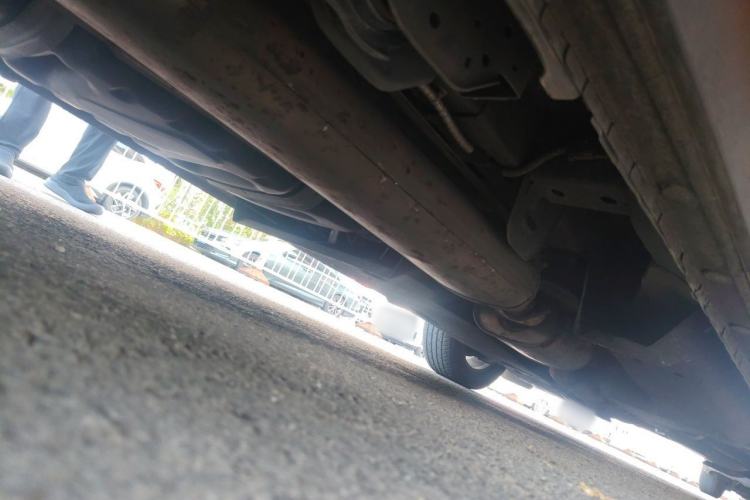 Used Buick GL8 2021 Land Cruiser Executive Class 652T Smart Luxury Model Chassis Rear Right