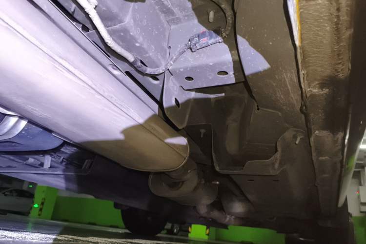 Used Buick GL8 2021 Land Cruiser Executive Class 652T Comfort Model Chassis Rear Right