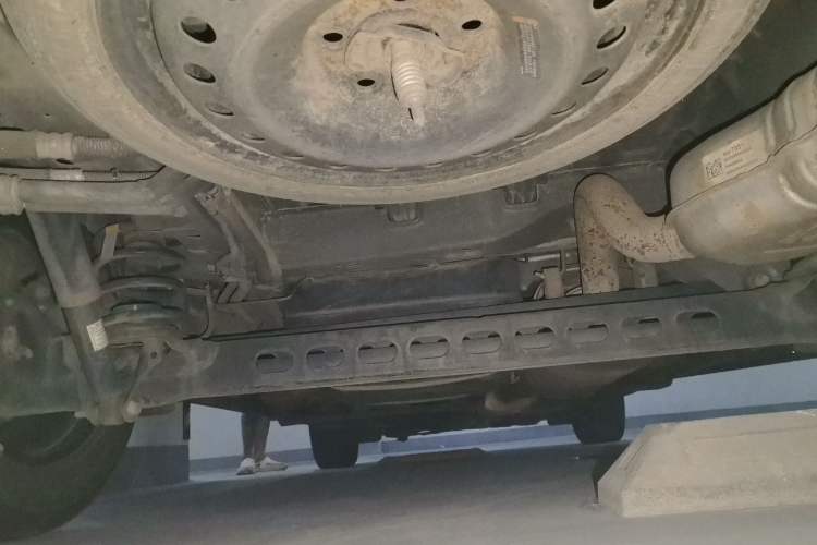 Used Buick GL8 2021 Land Cruiser Executive Class 652T Comfort Model Chassis Rear