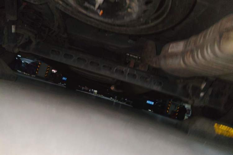 Used Buick GL8 2021 Land Cruiser Executive Class 652T Comfort Model Chassis Rear