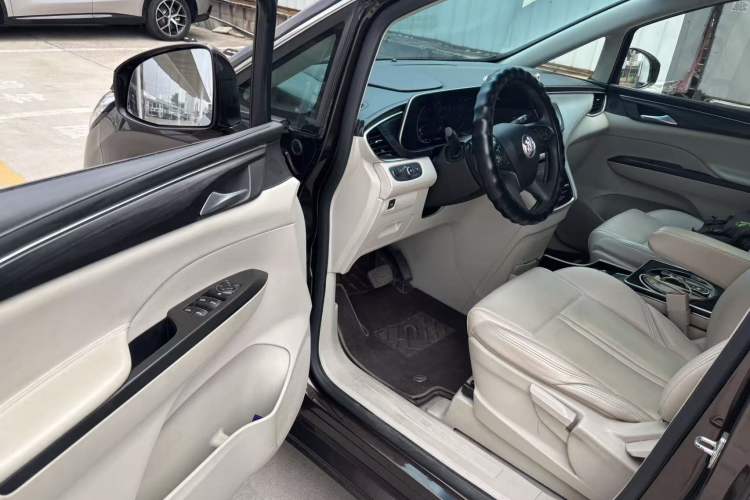 Used Buick GL8 2021 ES Landtrek 653T Comfort Edition Driver Seat