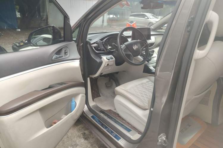 Used Buick GL8 2021 Land Cruiser Executive Class 652T Comfort Model Driver Seat