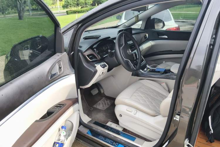 Used Buick GL8 2021 Land Cruiser Executive Class 652T Comfort Model Driver Seat