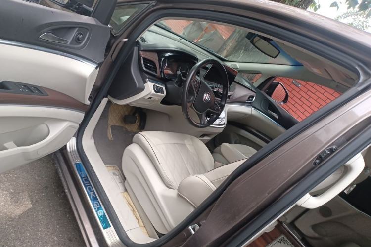 Used Buick GL8 2021 Land Cruiser Executive Class 652T Luxury Model Driver Seat