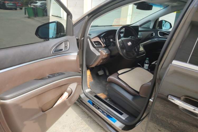 Used Buick GL8 2021 Land Cruiser Executive Class 652T Luxury Model Driver Seat