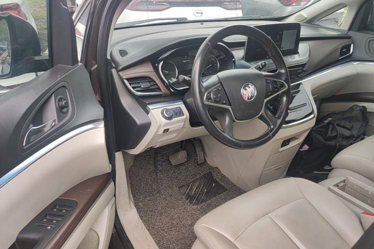 Used Buick GL8 2021 Land Cruiser Executive Class 652T Luxury Model Driver Seat