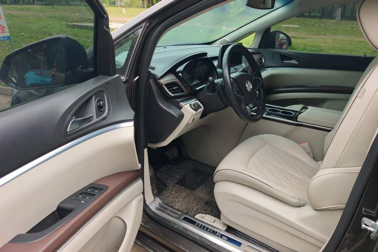 Used Buick GL8 2021 Land Cruiser Executive Class 652T Luxury Model Driver Seat