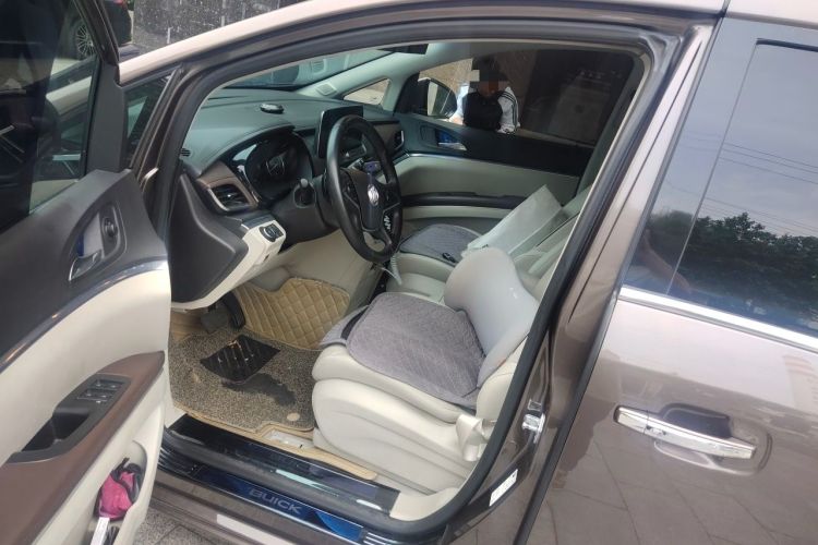 Used Buick GL8 2021 Land Cruiser Executive Class 652T Luxury Model Driver Seat