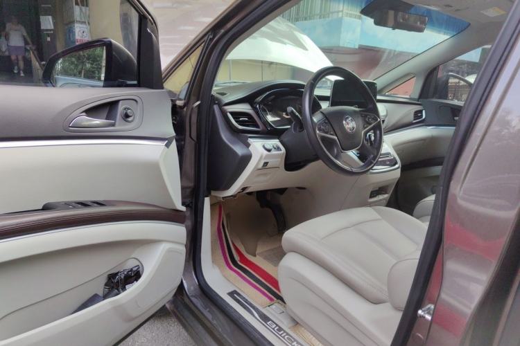 Used Buick GL8 2021 Land Cruiser Executive 652T Premium Model Driver Seat