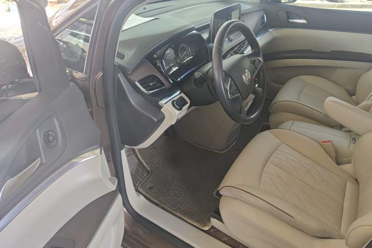 Used Buick GL8 2021 Land Cruiser Executive Class 652T Luxury Model Driver Seat