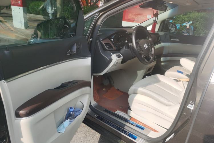 Used Buick GL8 2021 Land Cruiser Executive Class 652T Smart Luxury Model Driver Seat