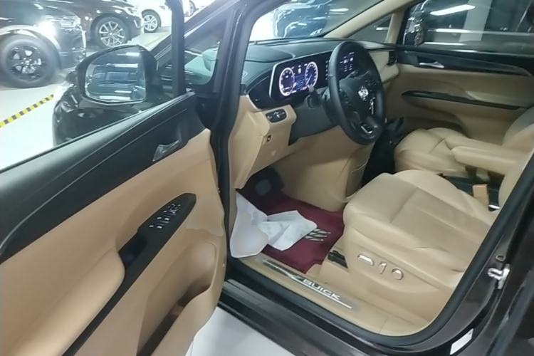 Used Buick GL8 2021 ES Land Cruiser 653T Flagship Model Driver Seat