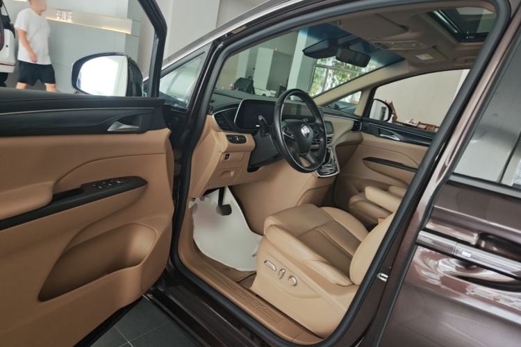 Used Buick GL8 2021 ES Landtrek 653T Luxury Model Driver Seat