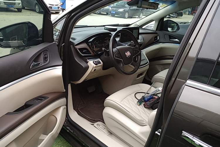 Used Buick GL8 2021 Land Cruiser Executive Class 652T Smart Luxury Model Driver Seat