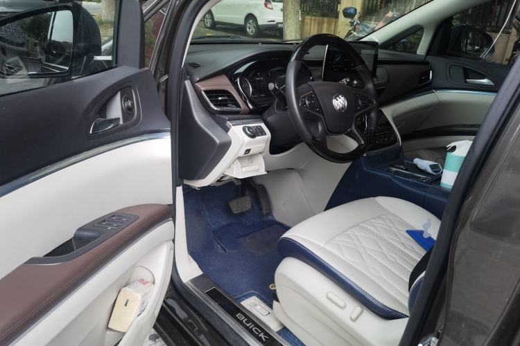 Used Buick GL8 2021 Land Cruiser Executive Class 652T Luxury Model Driver Seat