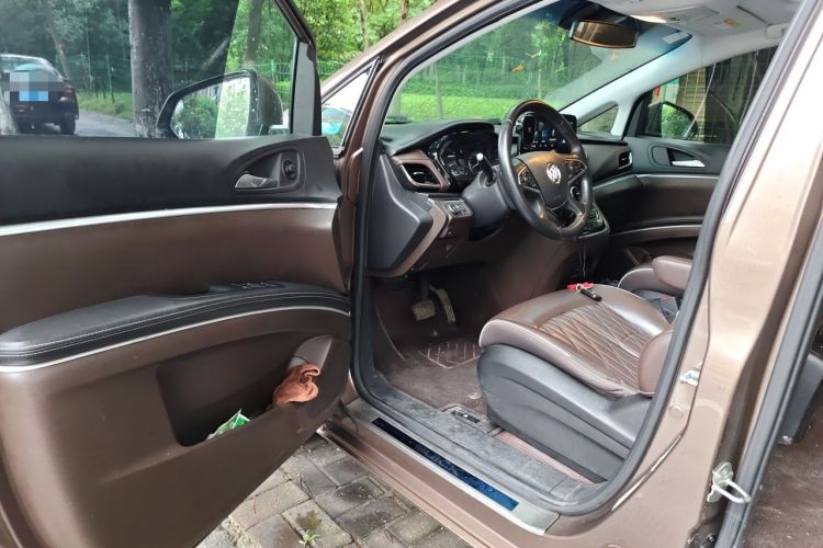 Used Buick GL8 2021 Land Cruiser Executive Class 652T Luxury Model Driver Seat