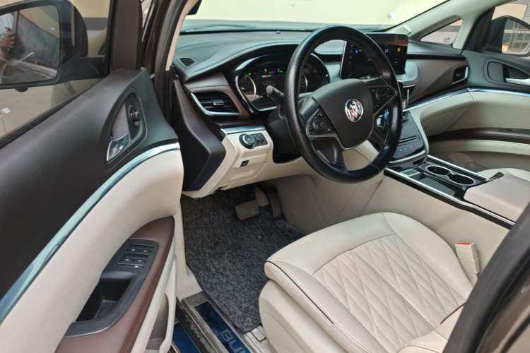 Used Buick GL8 2021 Land Cruiser Executive Class 652T Luxury Model Driver Seat
