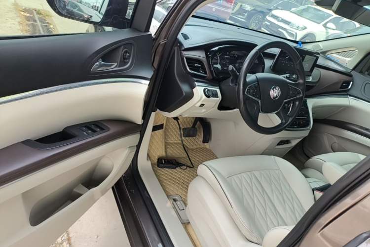 Used Buick GL8 2021 Land Cruiser Executive Class 652T Smart Luxury Model Driver Seat