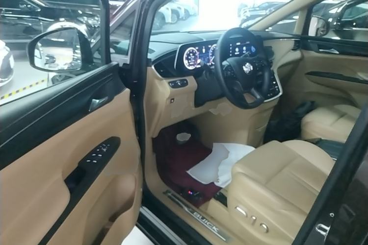 Used Buick GL8 2021 ES Land Cruiser 653T Flagship Model Driver Seat