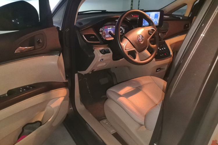 Used Buick GL8 2021 Land Cruiser Executive Class 652T Comfort Model Driver Seat