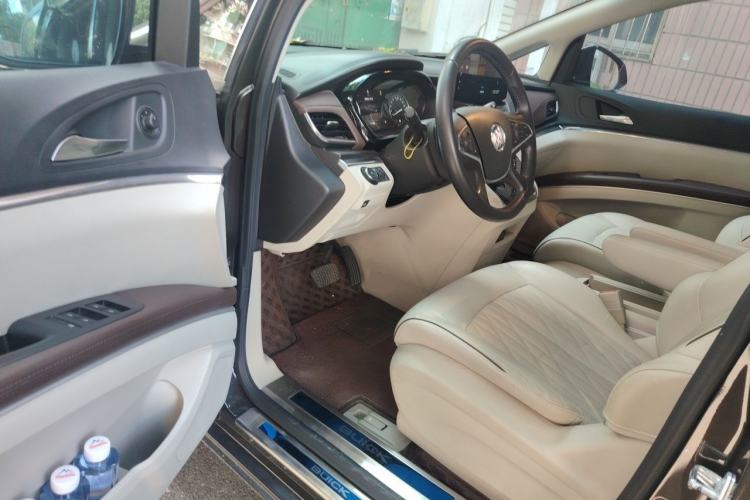 Used Buick GL8 2021 Land Cruiser Executive Class 652T Luxury Model Driver Seat