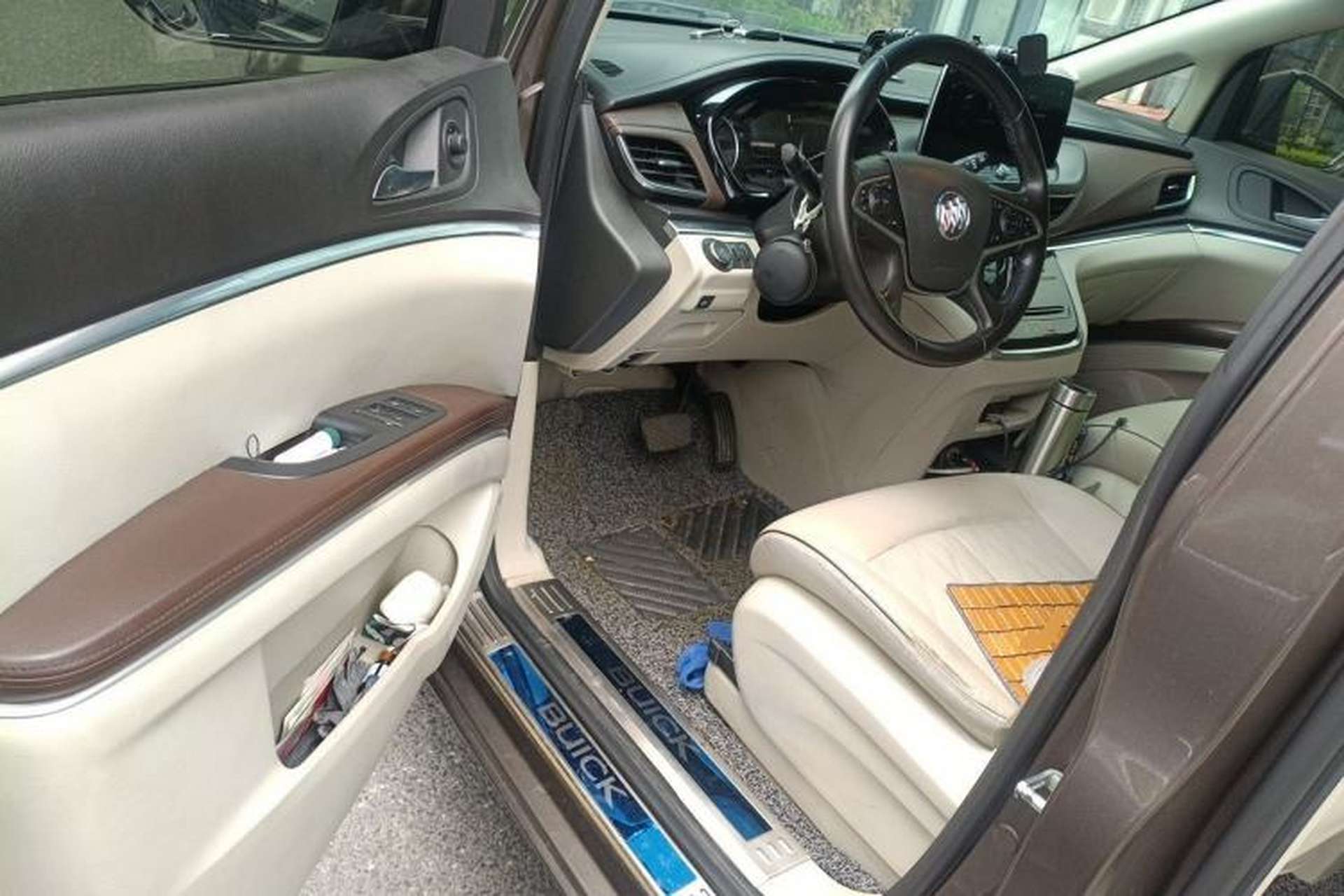 Used Buick GL8 2021 Land Cruiser Executive Class 652T Luxury Model Driver Seat