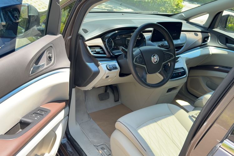 Used Buick GL8 2021 Land Cruiser Executive Class 652T Luxury Model Driver Seat
