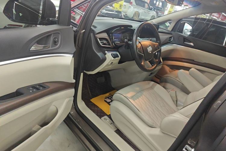 Used Buick GL8 2021 Land Cruiser Executive Class 652T Luxury Model Driver Seat