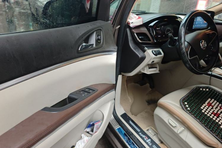 Used Buick GL8 2021 Land Cruiser Executive Class 652T Comfort Model Driver Seat