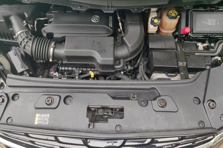Used Buick GL8 2021 Land Cruiser Executive Class 652T Comfort Model Engine Bay