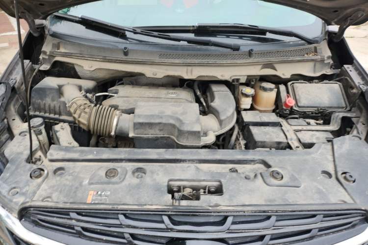 Used Buick GL8 2021 Land Cruiser Executive Class 652T Comfort Model Engine Bay