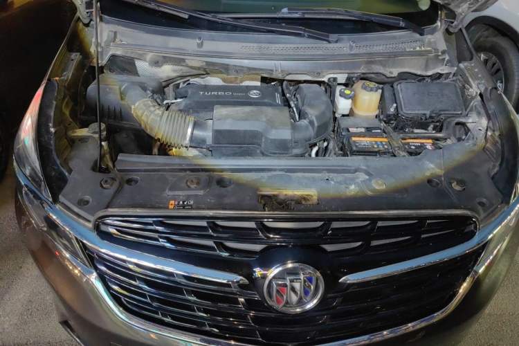 Used Buick GL8 2021 Land Cruiser Executive Class 652T Comfort Model Engine Bay