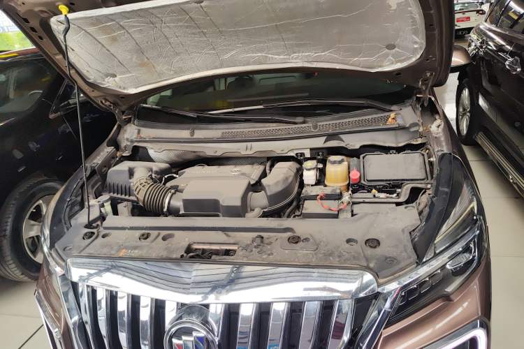 Used Buick GL8 2021 Land Cruiser Executive Class 652T Luxury Model Engine Bay