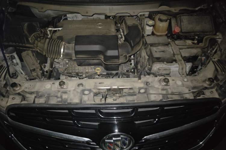 Used Buick GL8 2021 Land Cruiser Executive Class 652T Comfort Model Engine Bay